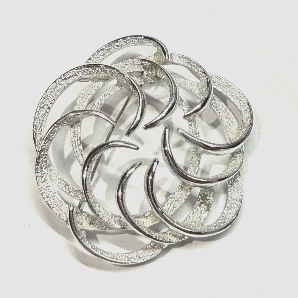 Sarah Coventry vintage silver swirl brooch pin 2.25